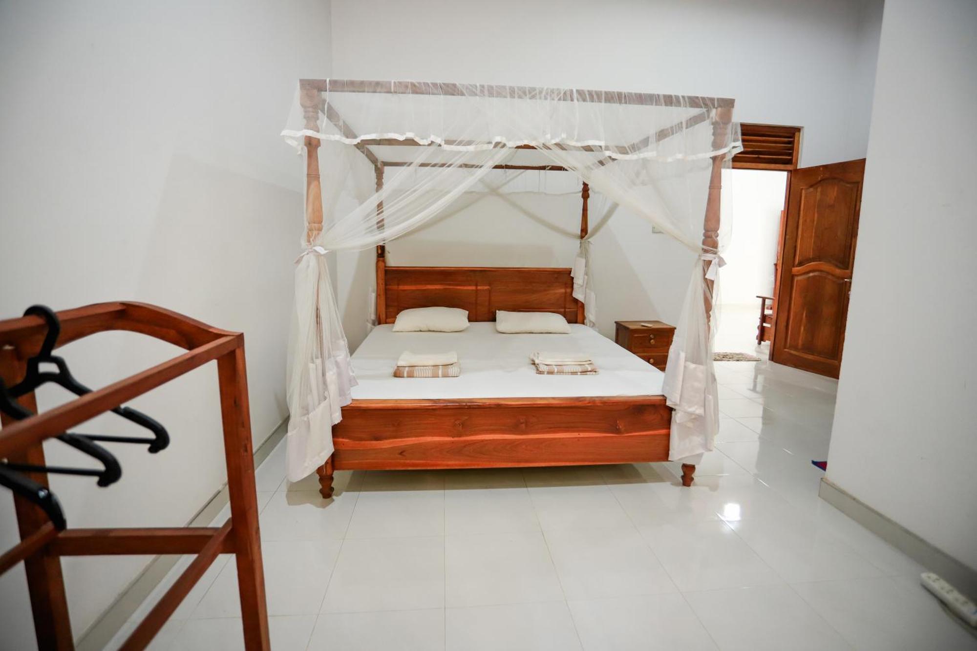 Serene Home Stay Udawalawe Eksteriør bilde