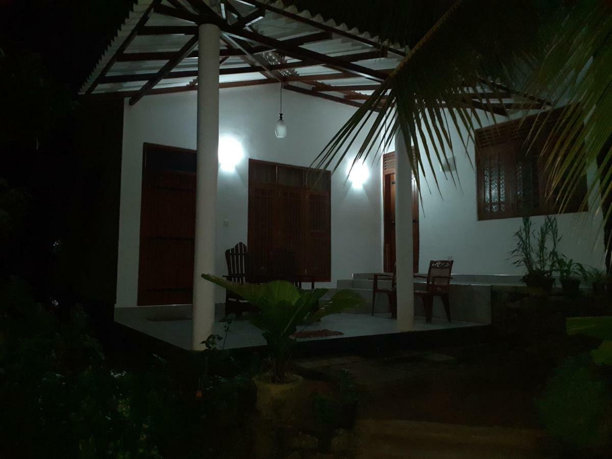 Serene Home Stay Udawalawe Eksteriør bilde